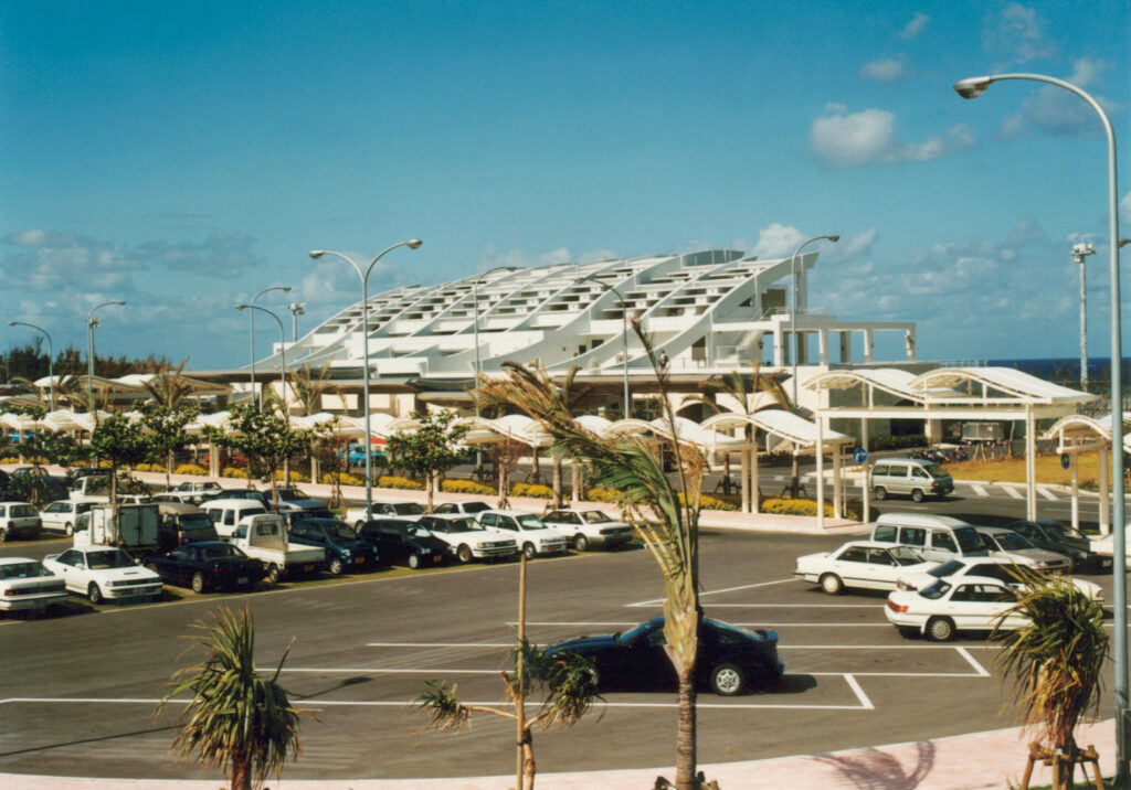 <strong>久米島空港旅客ターミナルビル</strong>