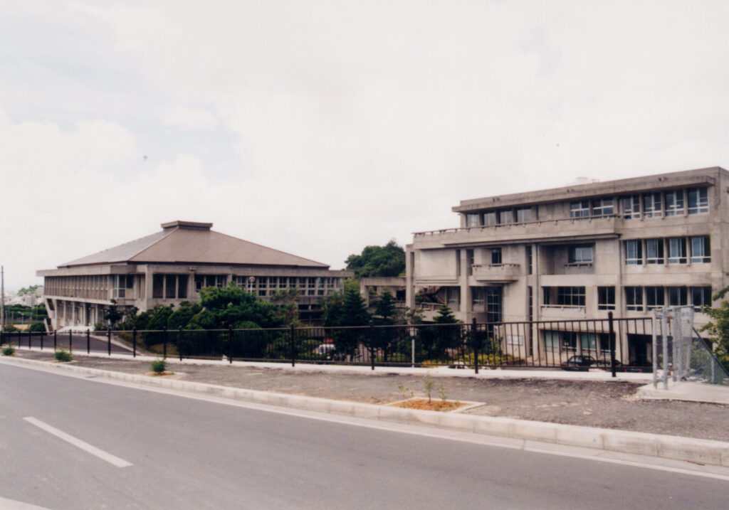 <strong>沖縄県立開邦高等学校</strong>